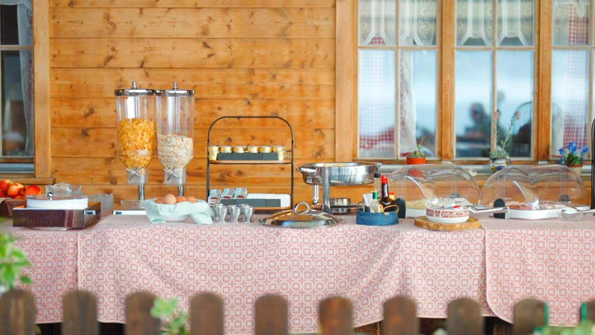 Hotel Wildbach Brienz Brienz  Zewnętrze zdjęcie