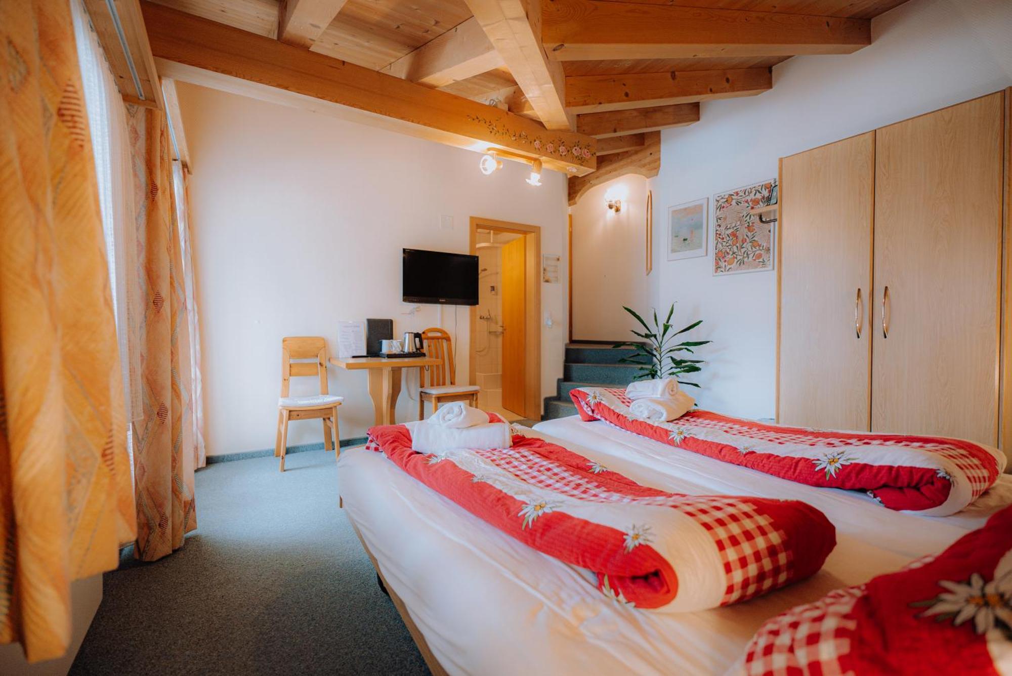 Hotel Wildbach Brienz Brienz  Zewnętrze zdjęcie